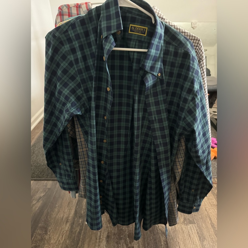 Men’s Al Dixon dress shirt.